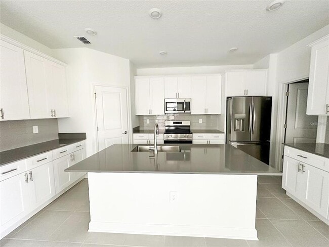 Building Photo - 1883 Blissful Dr