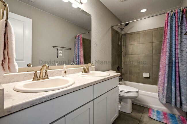 Building Photo - 8747 Bynum Dr