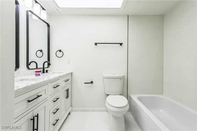 Building Photo - 16448 Timberlakes Dr