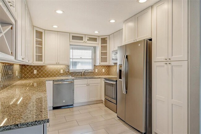 Building Photo - 2332 Canalbluff Pl