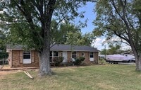 Building Photo - 307 Crestridge Dr