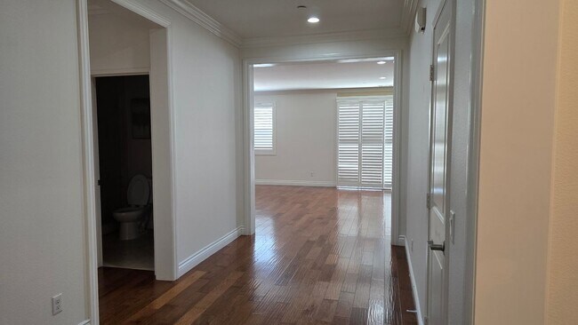 Building Photo - 5013 Clematis Ct