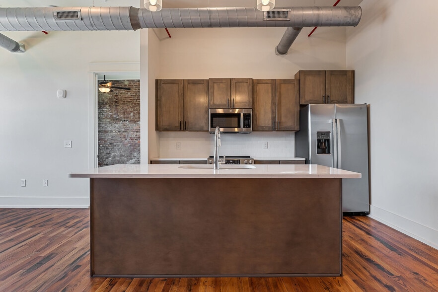 Building Photo - 211 W Colville St