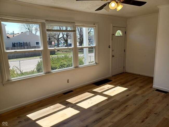 Building Photo - 670 Cleveland St