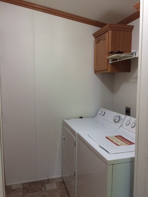 Building Photo - 4543 Montego Ave