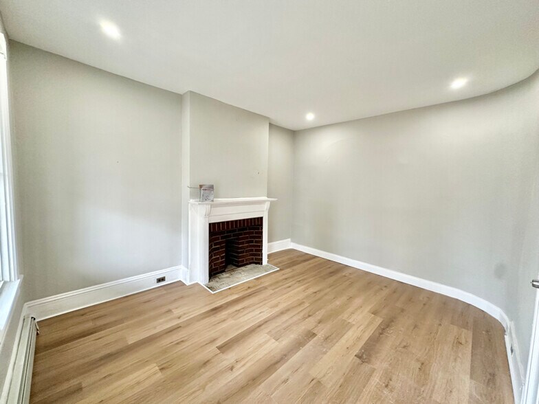 Building Photo - 129 Lafayette Ave