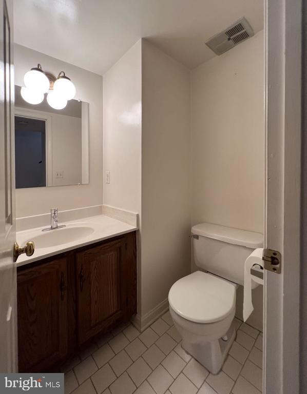 Building Photo - 7132 Swansong Wy