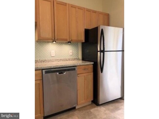 Building Photo - 805 N Beechwood St