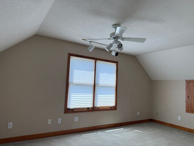 Building Photo - Chapin Lake Life - Call Lexington office for information 803-359-0793