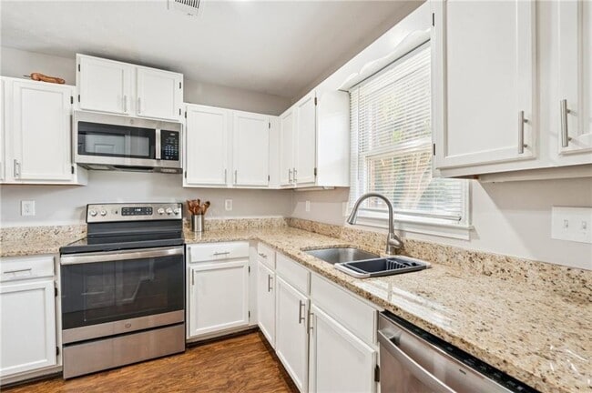 Building Photo - 2926 Webb Bridge Rd