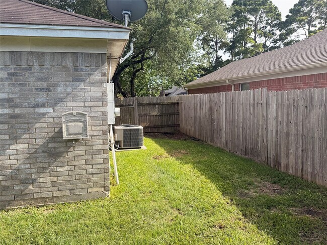 Building Photo - 5334 Tallowpine Terrace