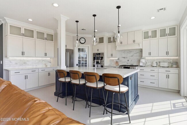 Building Photo - 619 Park Ave