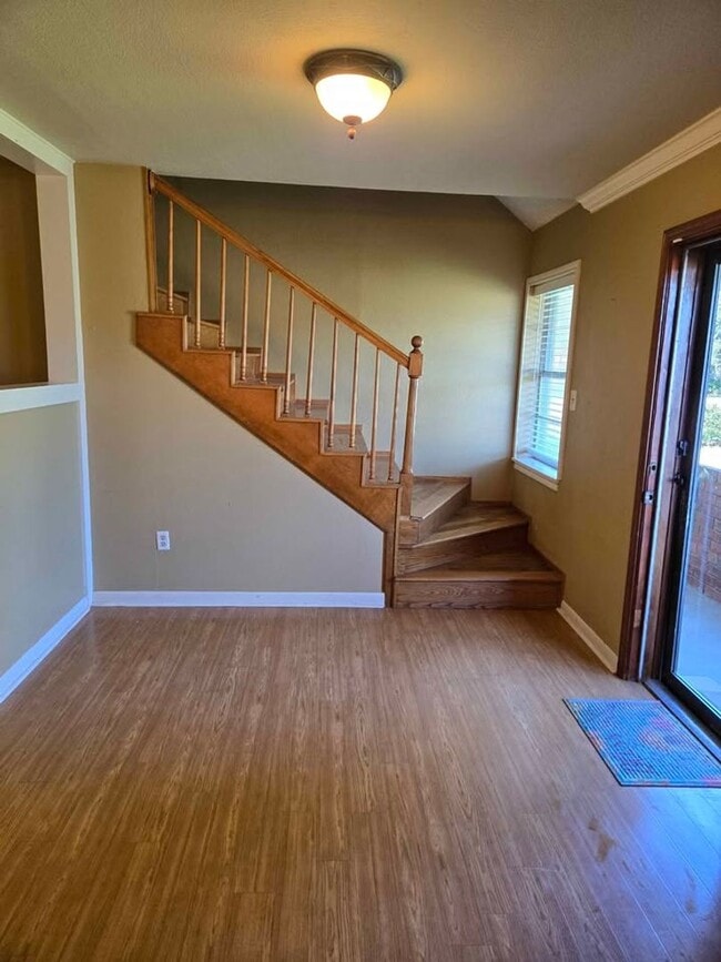 Building Photo - FOR RENT in LAFAYETTE!