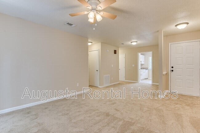 Building Photo - 3510 Woodlake Rd