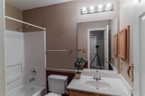Building Photo - 7109 Brentdale Ln