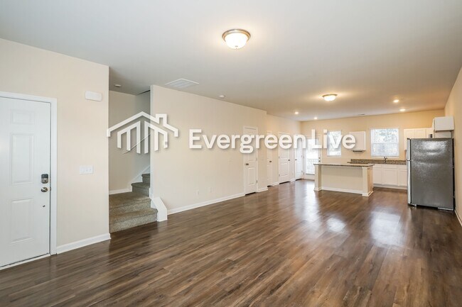 Building Photo - 921 Hamilton Cross Dr