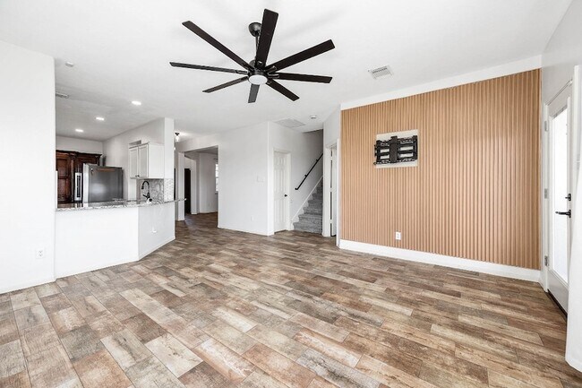 Building Photo - 4502 Park Trail Ln