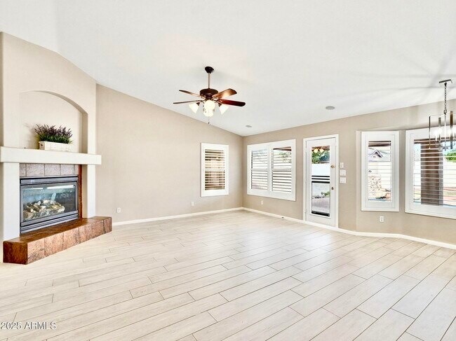 Building Photo - 9926 E Pantera Ave