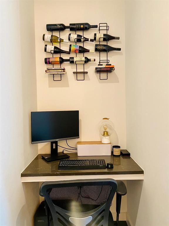 Building Photo - 800 Embassy Dr