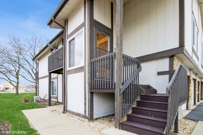 Building Photo - 7524 Bristol Ln