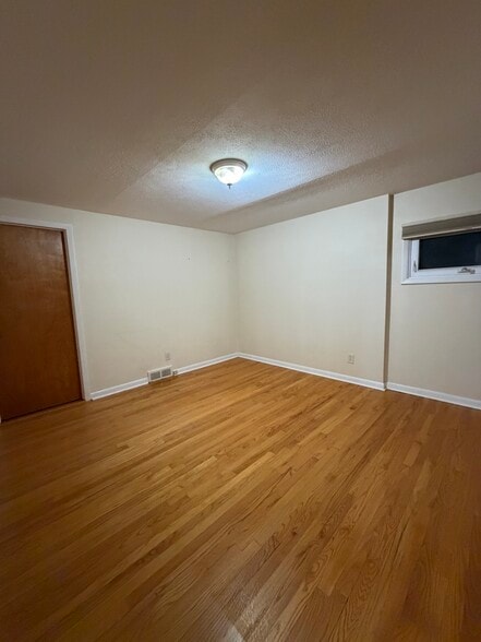 Building Photo - 1514 Caleb Ave