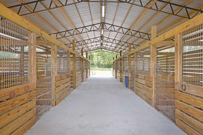 Building Photo - 18080 Sycamore Dr W