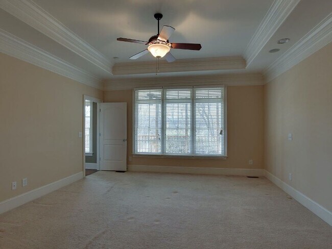 Building Photo - Coming soon! One level living in Franklin-Willow Springs