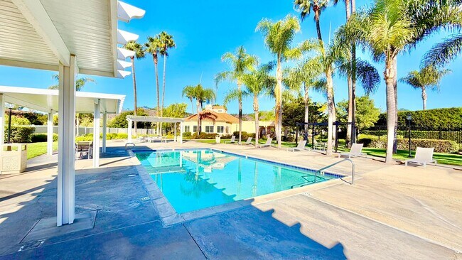 Building Photo - Wonderful Single-Story Home in the Darling Lake Rancho Viejo HOA Community of Fallbrook!