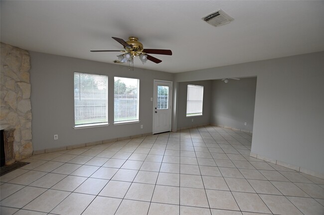 Building Photo - 8811 Baskove Dr