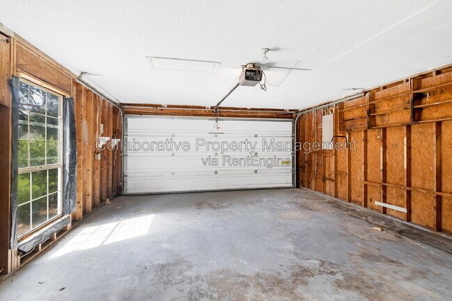 Building Photo - 6 English Saddle Ct