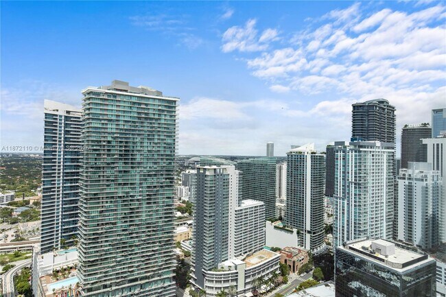 Building Photo - 1395 Brickell Ave
