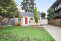Building Photo - 6836 N Greenwich Ave
