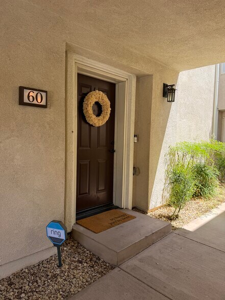 Building Photo - 16718 Nicklaus Dr