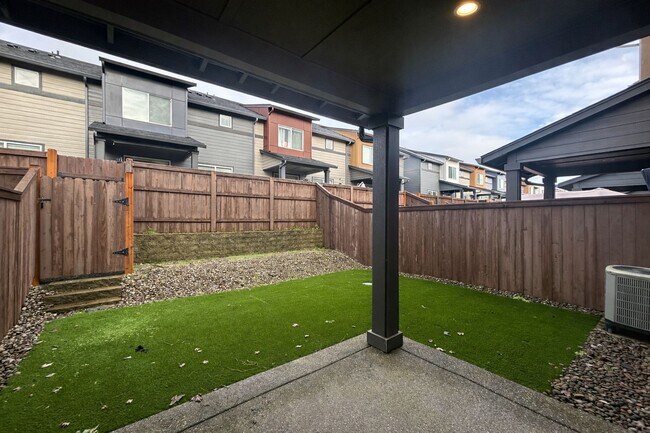 Building Photo - 11918 NE 108th St