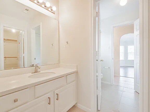 Building Photo - 2502 Bridge Hampton Way