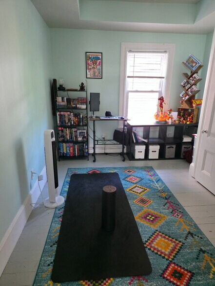 Yoga and art space in bedroom 3 - 86 Holden St