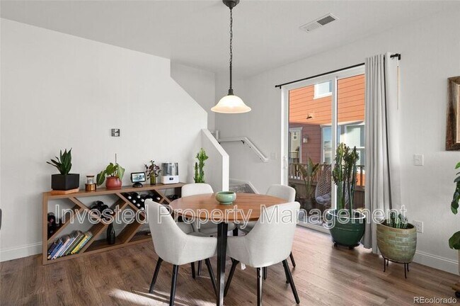 Building Photo - 3061 Low Meadow Blvd