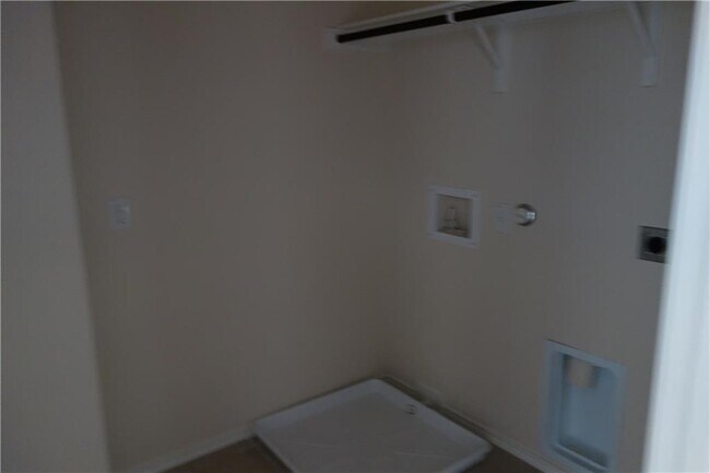 Building Photo - 10201 Gertrudis Lp