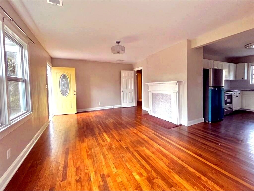Building Photo - 1449 Lynford Dr SW