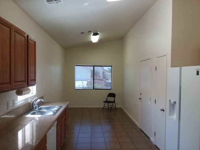 Building Photo - 2214 Sacred Mountain Ct