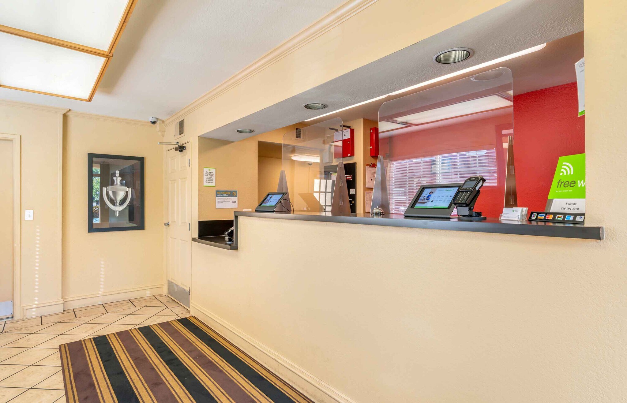 Building Photo - Furnished Studio-Portland - Beaverton