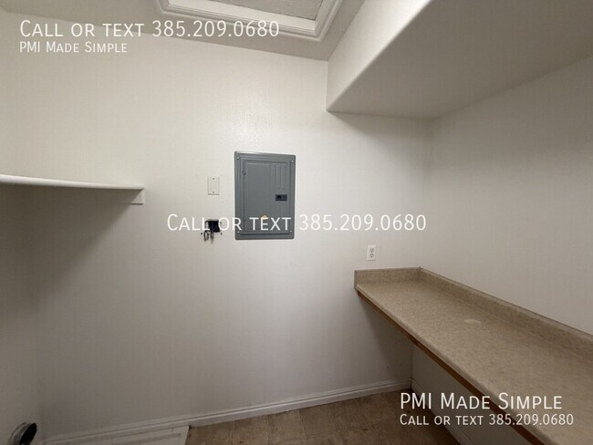 Building Photo - 8246 N Cedar Springs Rd