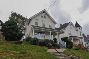 Building Photo - 111 Walnut St