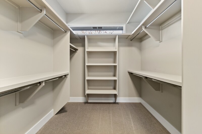 Building Photo - 549 W Buroak Dr