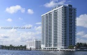 Building Photo - 17111 Biscayne Blvd