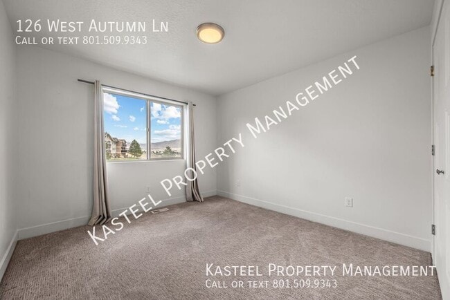 Building Photo - 126 W Autumn Ln