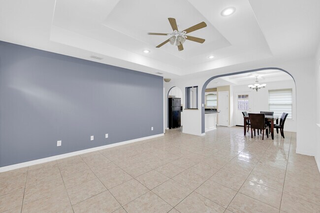 Building Photo - 1803 W Bronze St