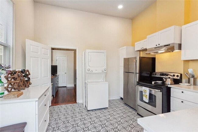 Building Photo - 2721 General Taylor St