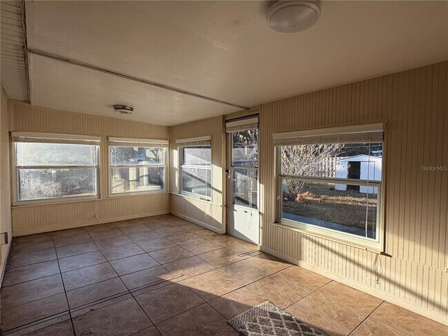 Building Photo - 375 Kaila Ct