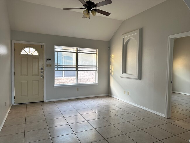 LIVING ROOM WITH NICHE - 2109 N Erica St